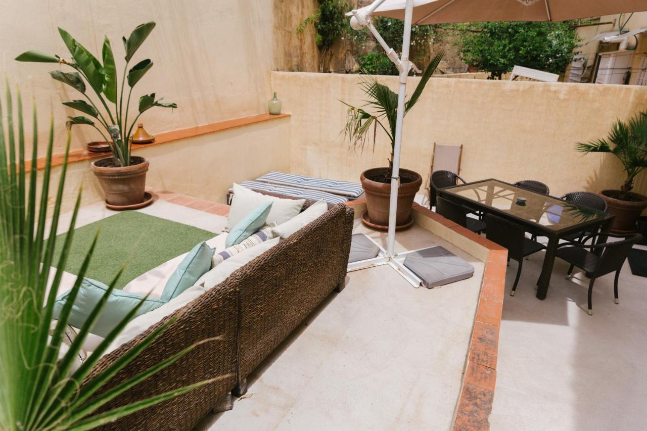 Apartamento Ambb-Private Patio-Steps Away From Old Town Málaga Exterior foto