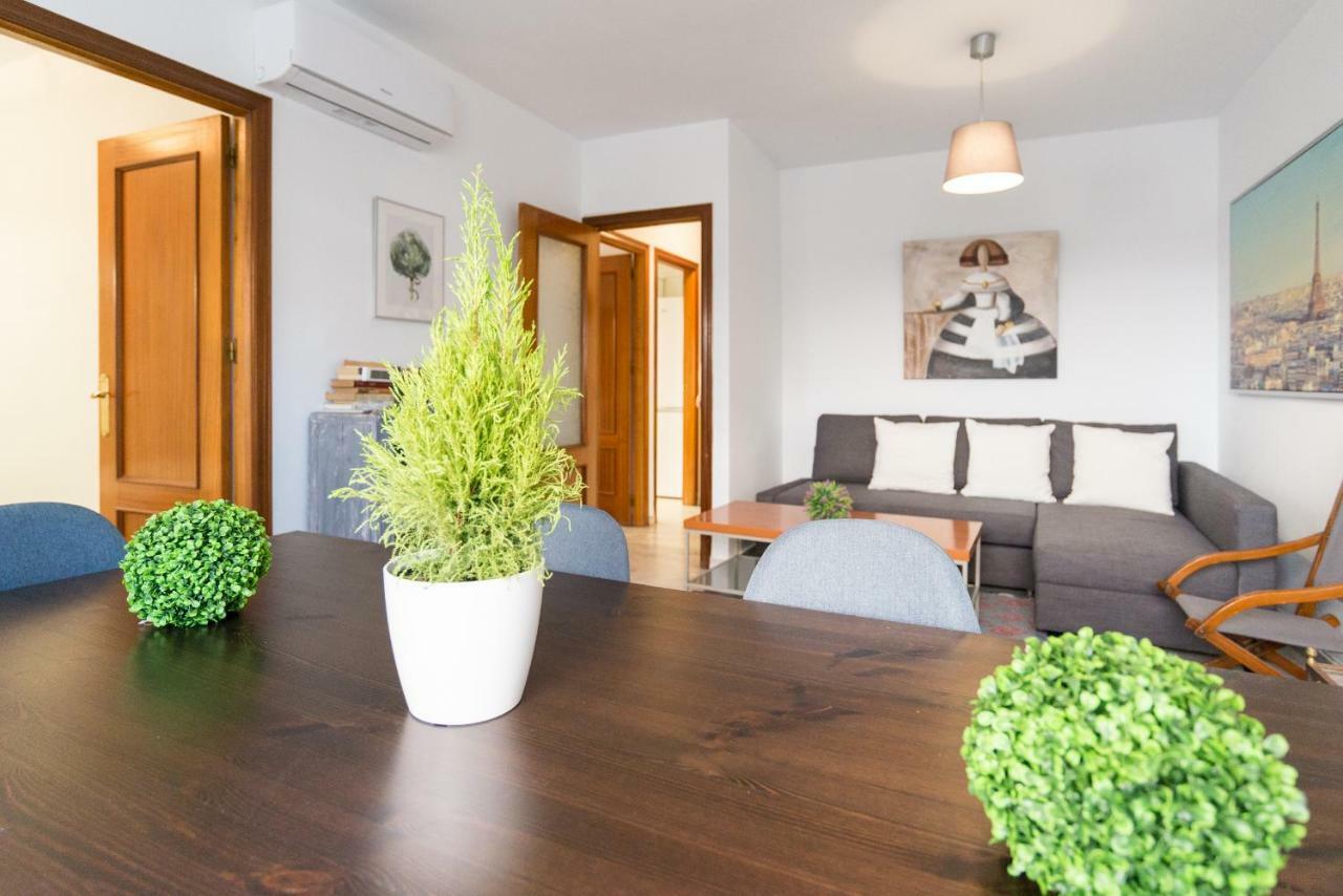 Apartamento Ambb-Private Patio-Steps Away From Old Town Málaga Exterior foto