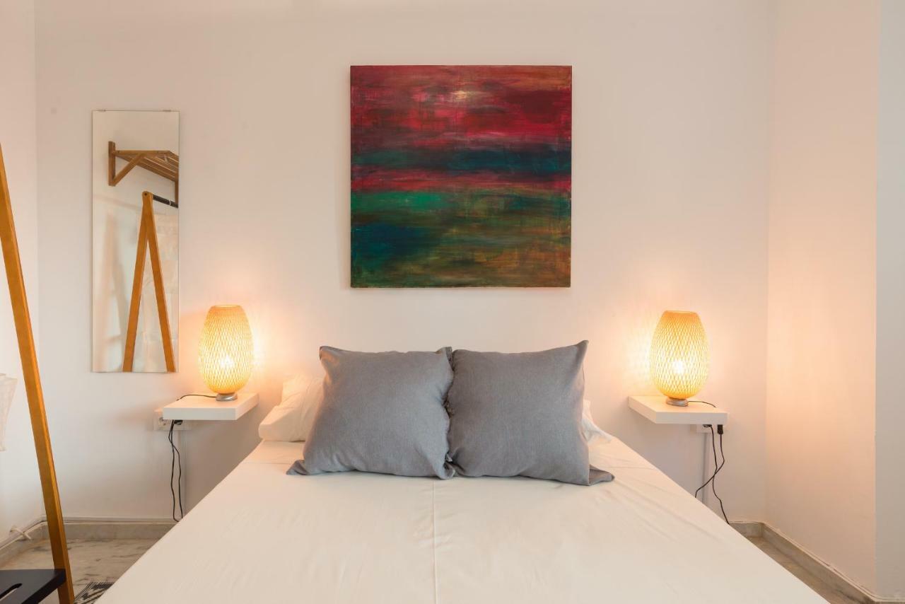 Apartamento Ambb-Private Patio-Steps Away From Old Town Málaga Exterior foto