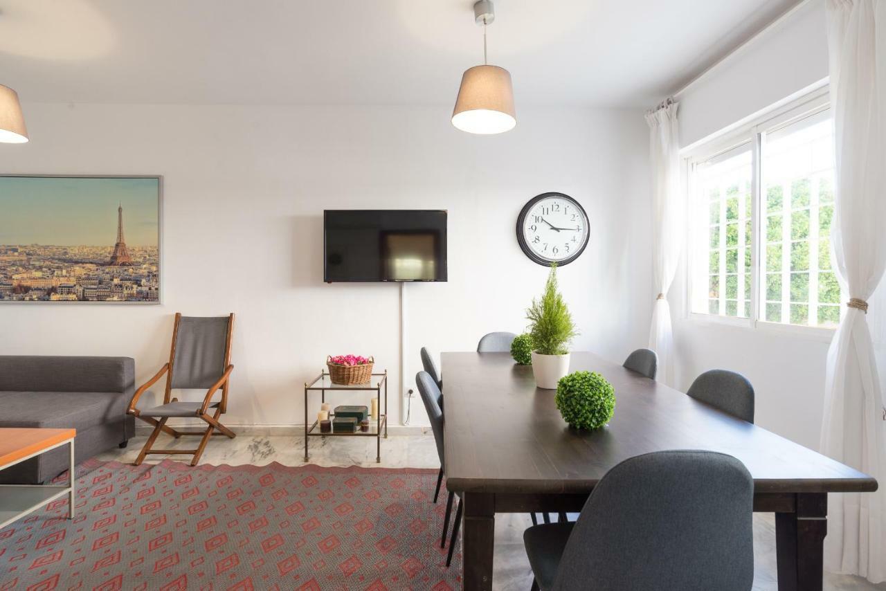 Apartamento Ambb-Private Patio-Steps Away From Old Town Málaga Exterior foto